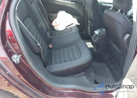 2013 Ford Fusion Se z USA, uszkodzony, nr VIN 3FA6P0H72DR214331